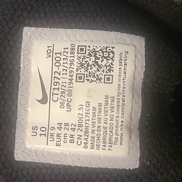 Nike Kyrie Flytrap 4.  Size 10 Men's. - Picture 11 of 13